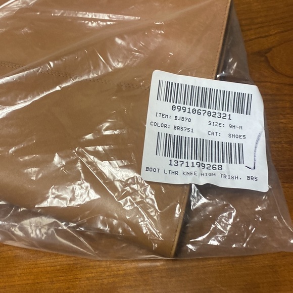 J Crew Knee-high stacked-heel boots in leatherItem BJ870 - Picture 5 of 6